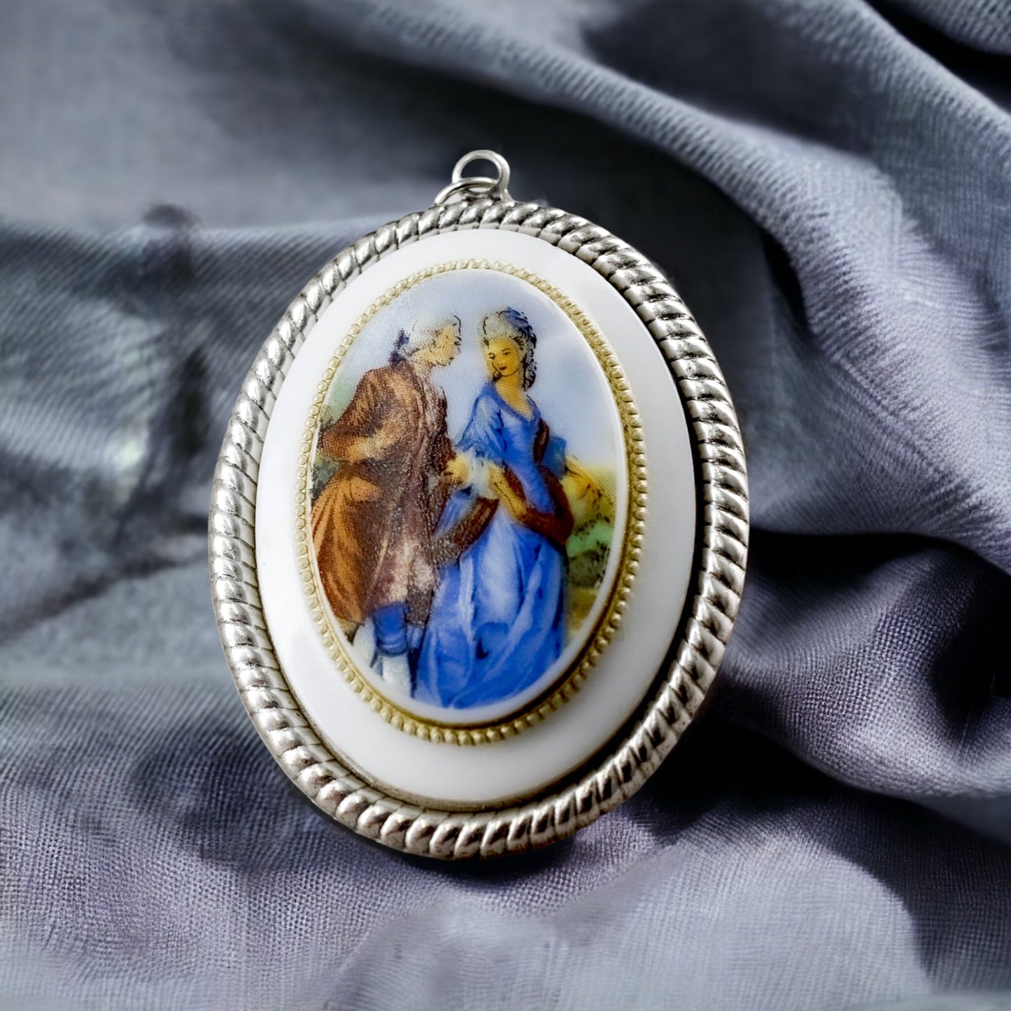 70s Vintage Kamee porcelain chain "Twinness II