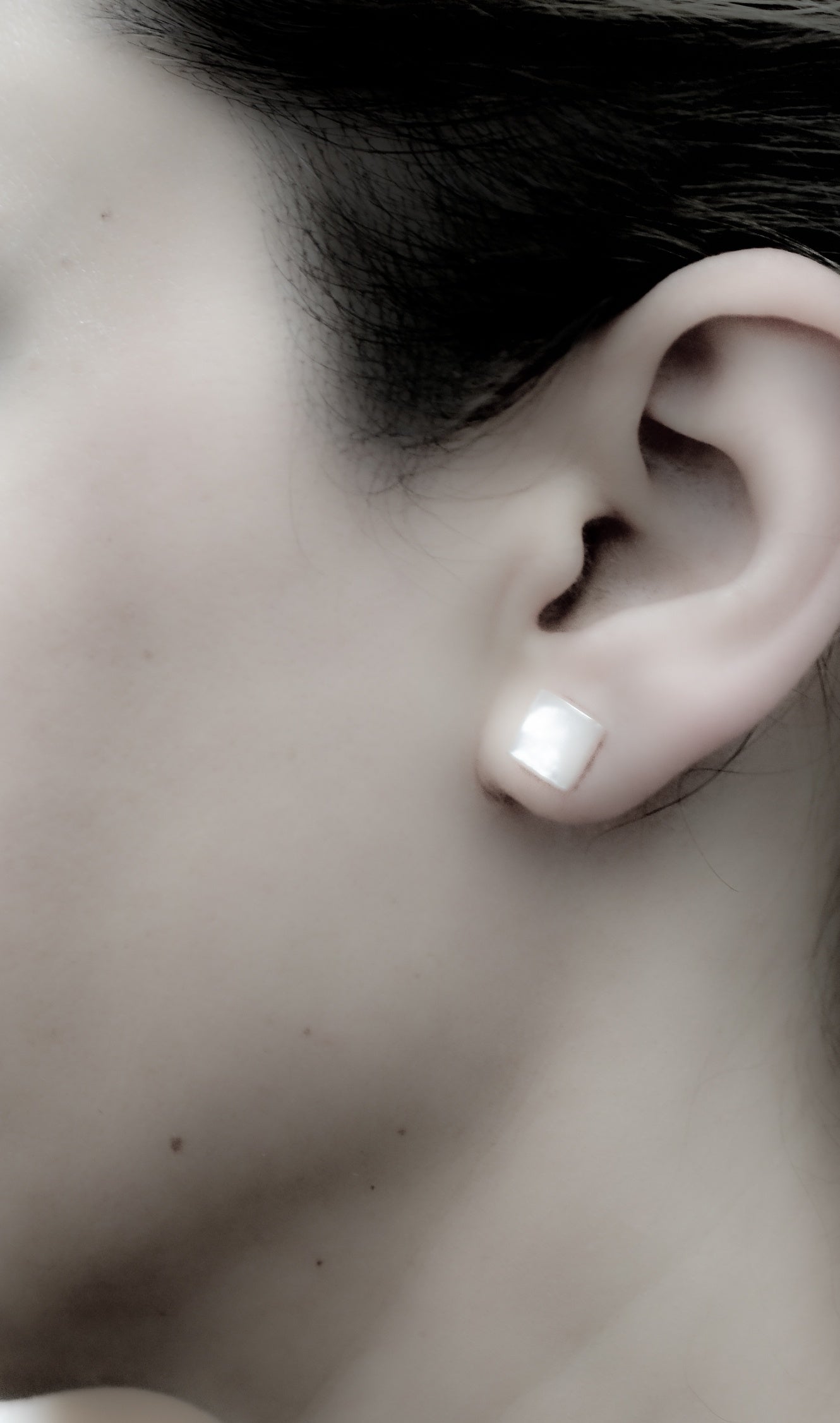 925 Sterling Silver Square Mini Stud Earrings Pearly