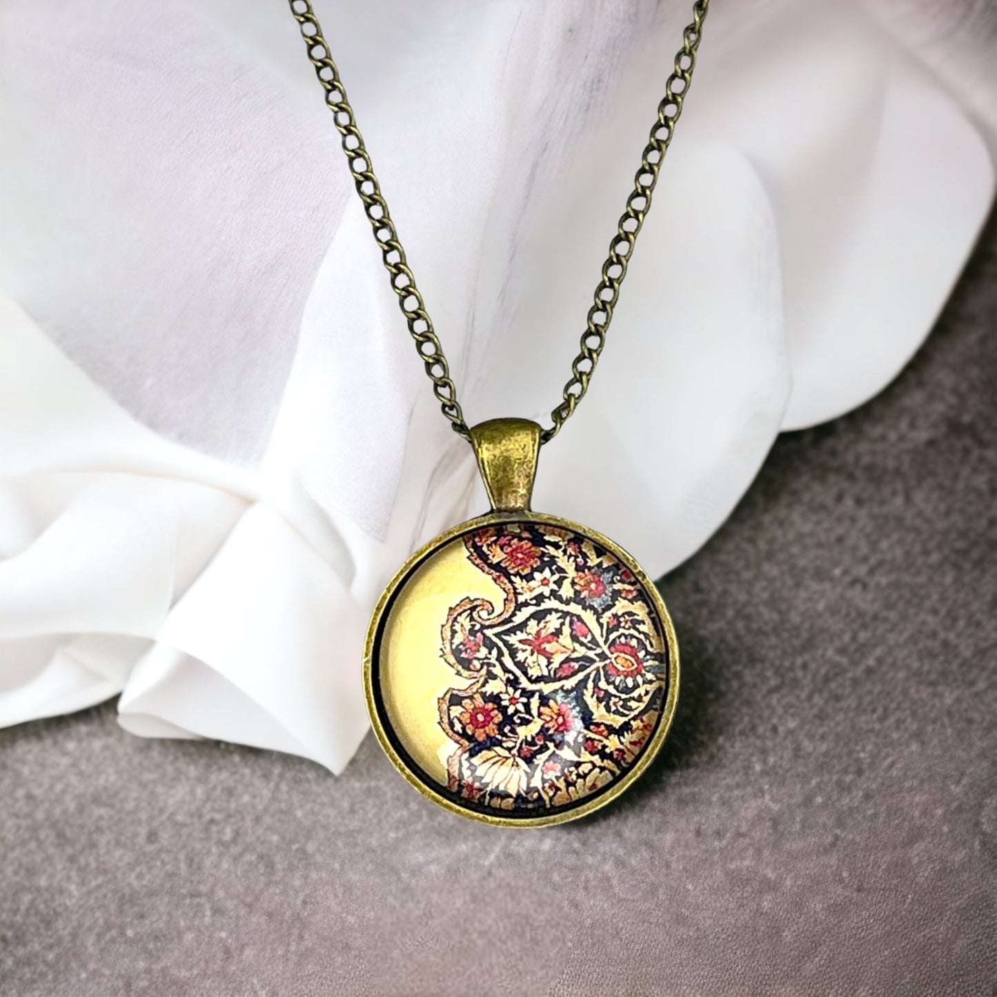Oriental carpet bronze chain