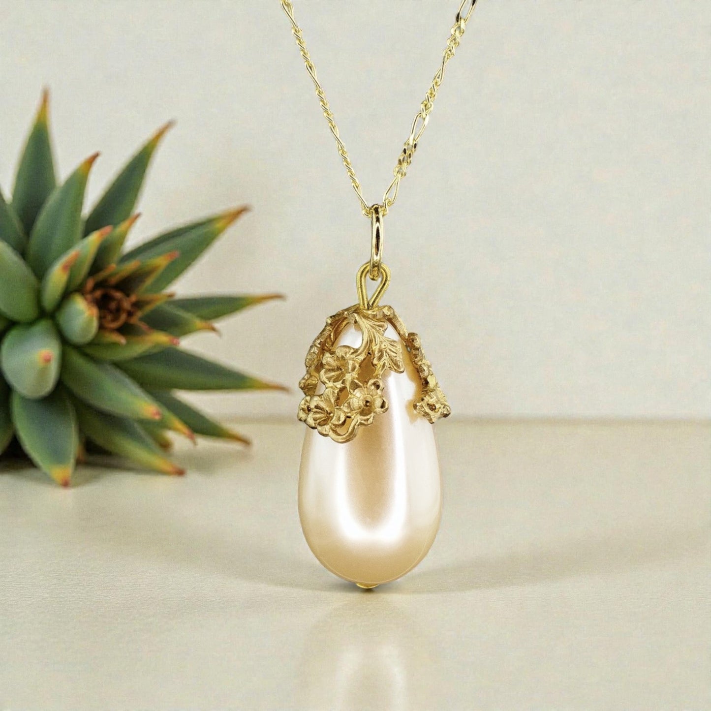 Vintage Teardrop Pearl Necklace 18k Gold Plated | 925 Sterling…