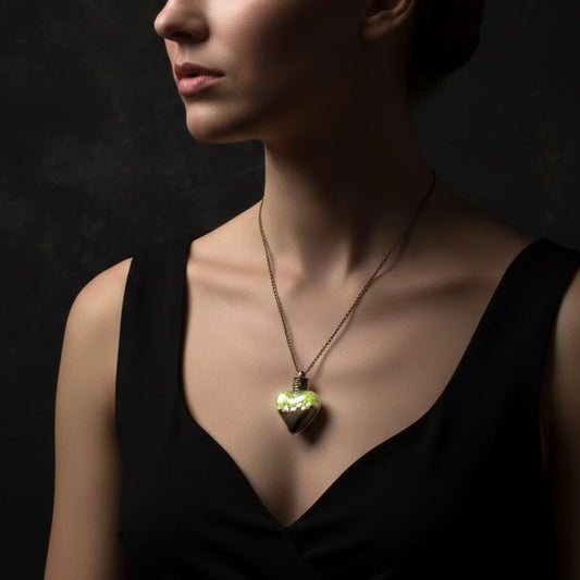 Vintage Terrarium Necklace with Moss, Pebbles, and Soil - Unique…