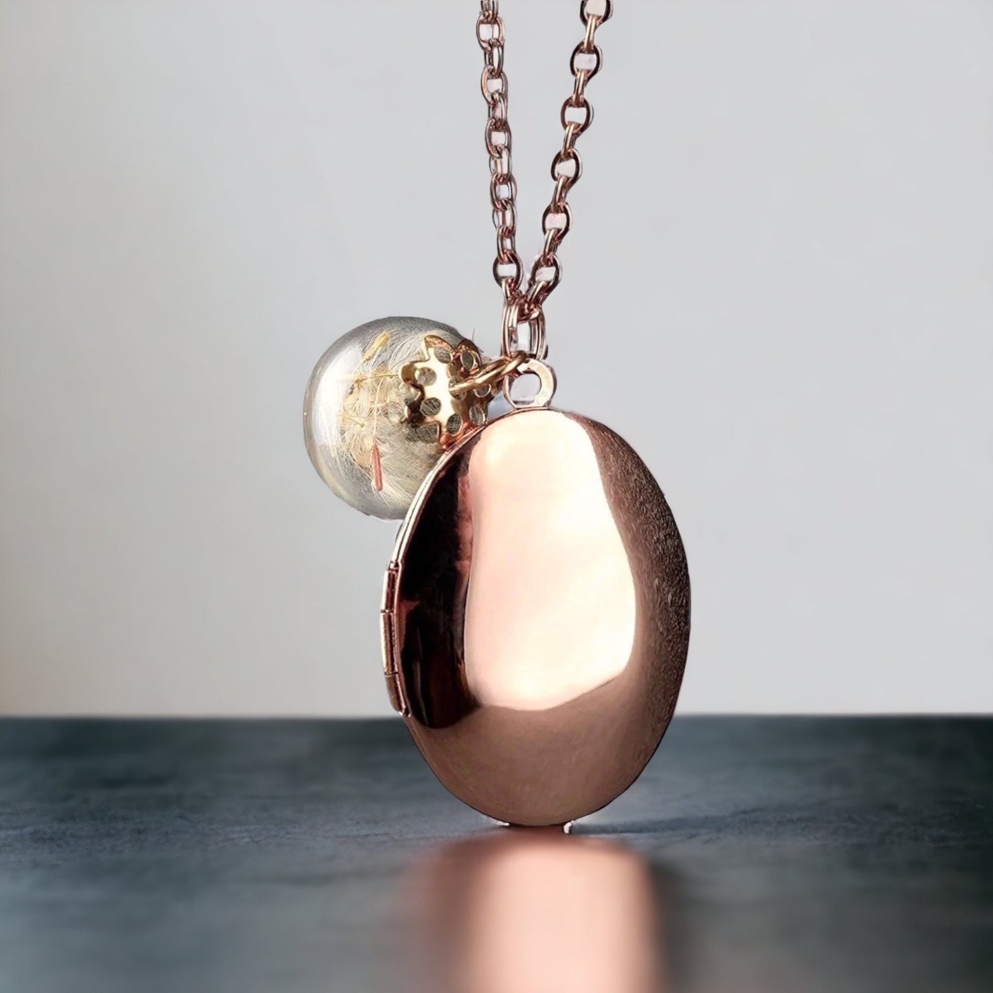 Photo medallion necklace with your photo - Pust flower trailer…